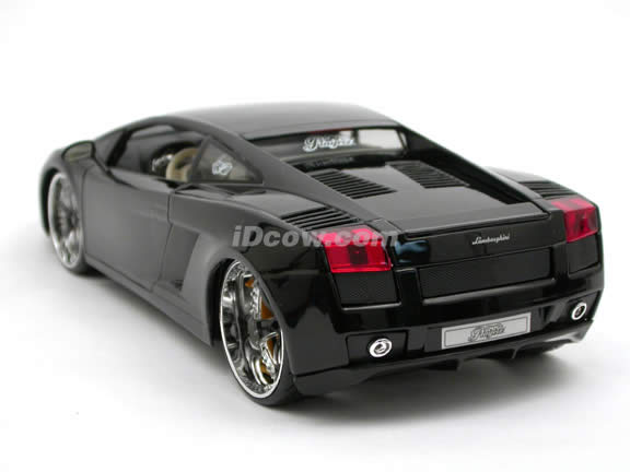 2006 Lamborghini Gallardo diecast model car 1:18 scale die cast by Maisto Playerz - Black 31054