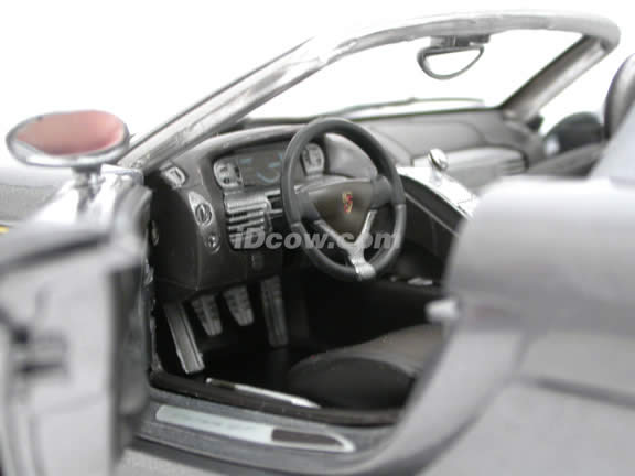 2004 Porsche Carrera GT diecast model car 1:18 scale die cast by Maisto - Silver (Concept Model)