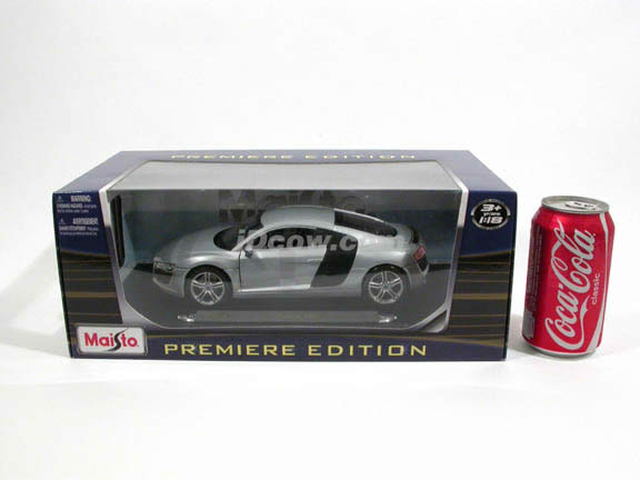 2008 Audi R8 diecast model car 1:18 scale die cast by Maisto - Silver 36143