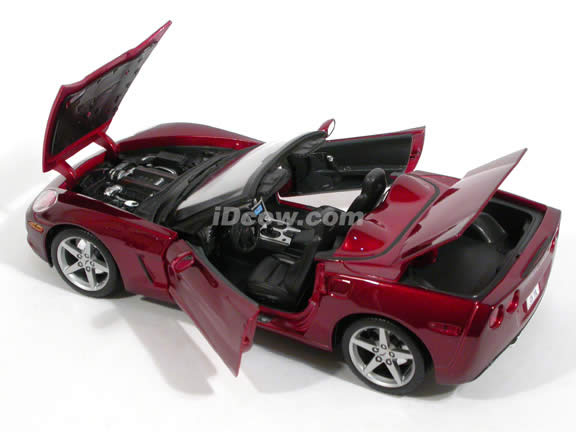 2005 Chevrolet Corvette Convertible diecast model car 1:18 scale die cast by Maisto - 31137 Metallic Red