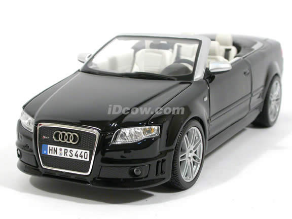 2008 Audi RS4 diecast model car 1:18 scale cabriolet by Maisto - Black Cabriolet
