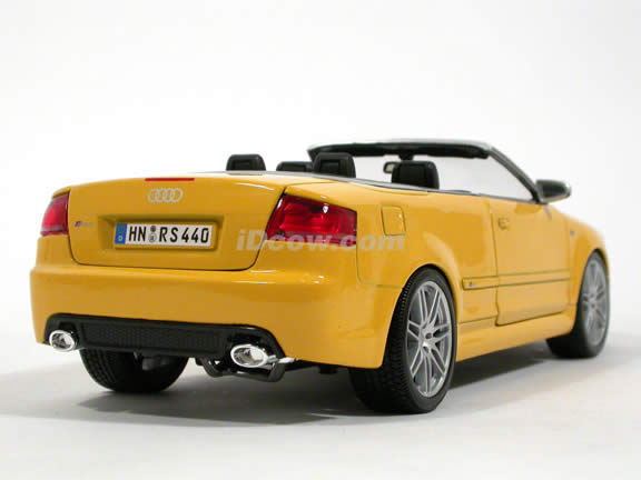 2008 Audi RS4 diecast model car 1:18 scale cabriolet by Maisto - Yellow Cabriolet