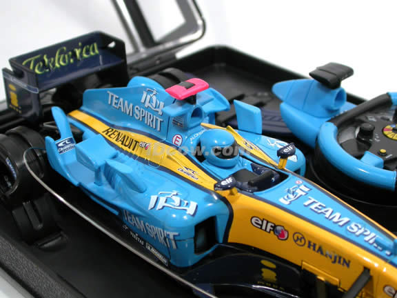 2005 RC Renault Formula One F1 R25 #5 Fernando Alonso RC model car 1:24 scale by NewRay - 89836A