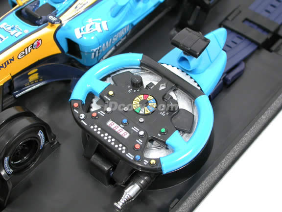 2005 RC Renault Formula One F1 R25 #5 Fernando Alonso RC model car 1:24 scale by NewRay - 89836A