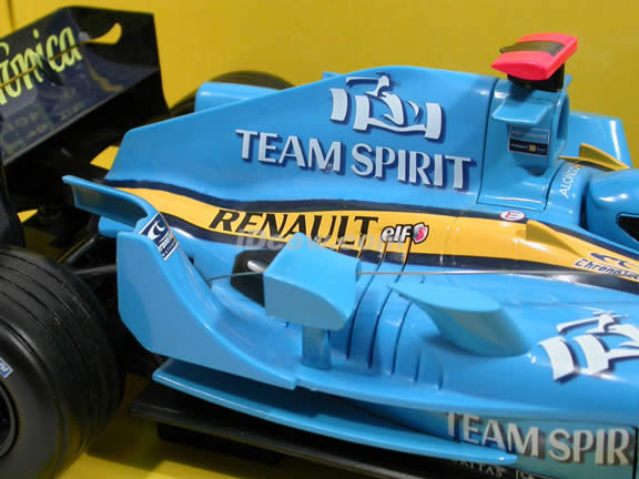 2005 RC Renault Formula One F1 R25 #5 Fernando Alonso RC model car 1:12 scale by NewRay - 89923A
