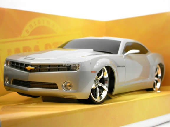 2006 RC Chevy Camaro Concept - Silver 90984