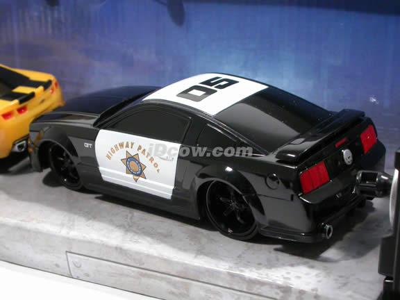 2006 RC Chevy Camaro Concept in Bumble Bee Yellow and RC Ford Mustang Police Car in 1:32 scale by Jada Toys - 91821