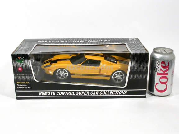 2005 RC Ford GT model car 1:18 scale by XQ Toys - Yellow