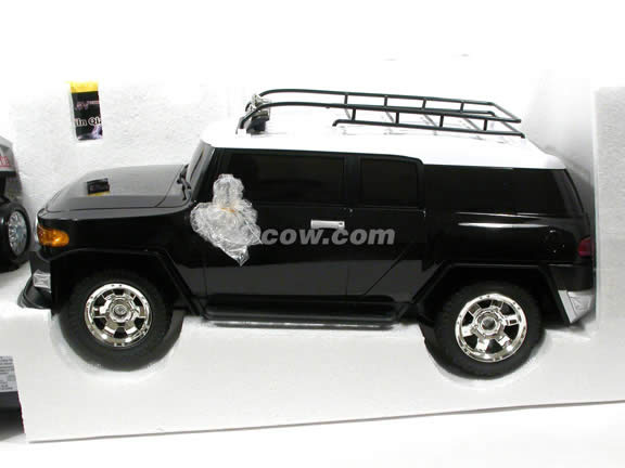 2007 RC Toyota FJ Cruiser model car 1:10 scale - Black