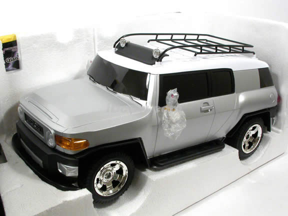 2007 RC Toyota FJ Cruiser model car 1:10 scale - Silver