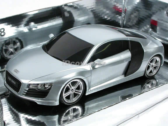 RC 2009 Audi R8 model car 1:18 scale by XQ Toys - Silver