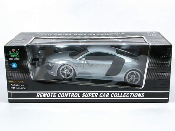 RC 2009 Audi R8 model car 1:18 scale by XQ Toys - Silver