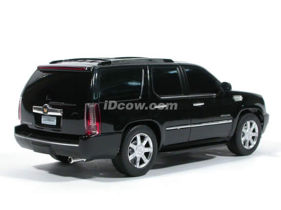 RC 2009 Cadillac Escalad model car 1:24 scale by RASTAR - Black