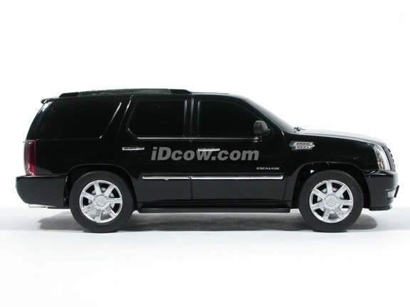 RC 2009 Cadillac Escalad model car 1:24 scale by RASTAR - Black