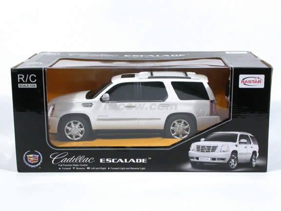 RC 2009 Cadillac Escalad model car 1:24 scale by RASTAR - White