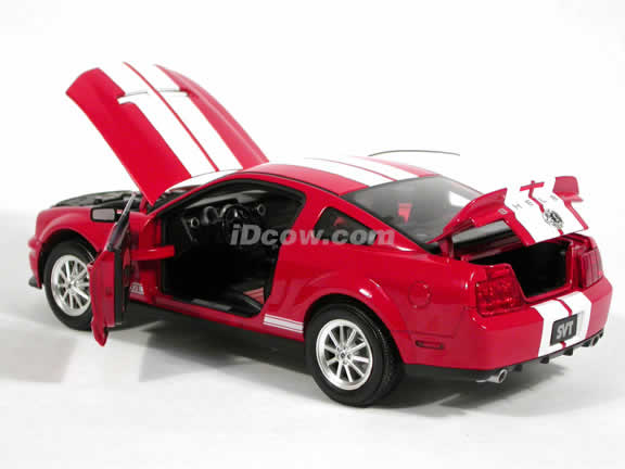 2007 Ford Mustang Shelby GT500 diecast model car 1:18 scale die cast by Shelby Collectibles - Red 75001