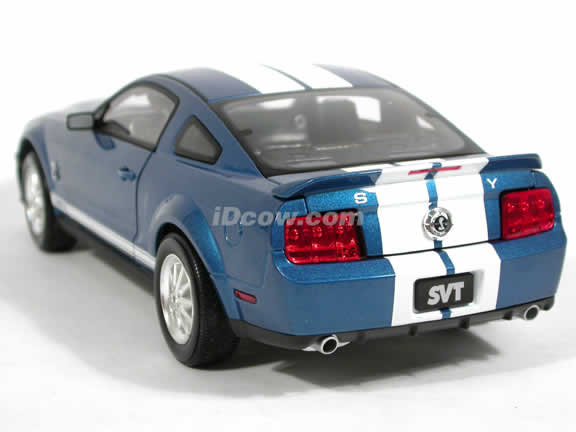2007 Ford Mustang Shelby GT500 diecast model car 1:18 scale die cast by Shelby Collectibles - Blue 75003