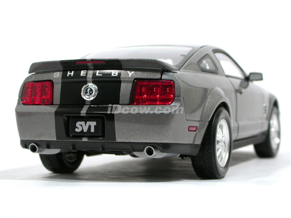 2007 Ford Mustang Shelby GT500 diecast model car 1:18 scale die cast by Shelby Collectibles - Grey 75005