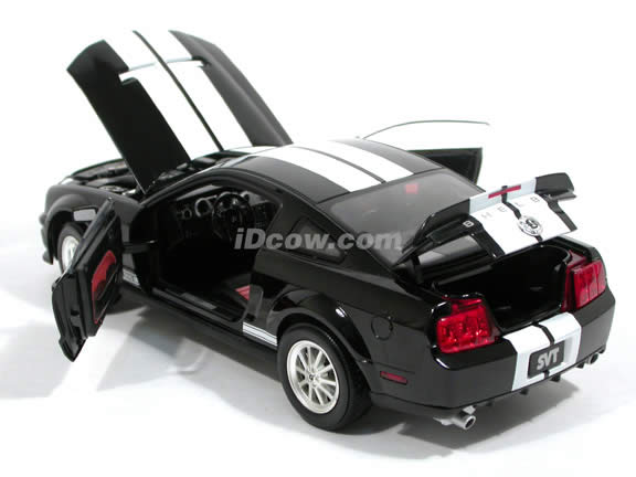 2007 Ford Mustang Shelby GT500 diecast model car 1:18 scale die cast by Shelby Collectibles - Black White 75009