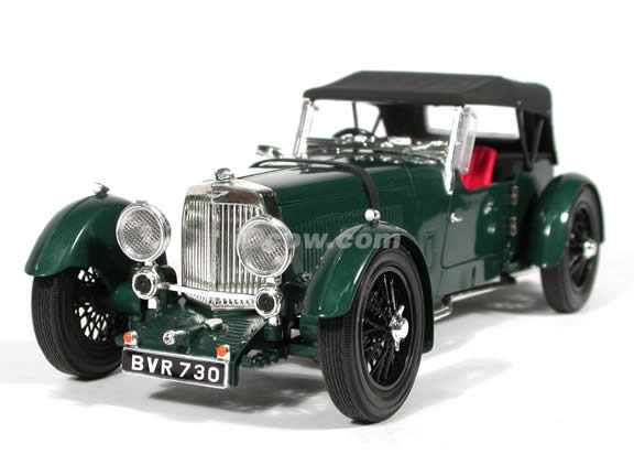 1934 Aston Martin MKII diecast model car 1:18 scale die cast by Signature Models - Green