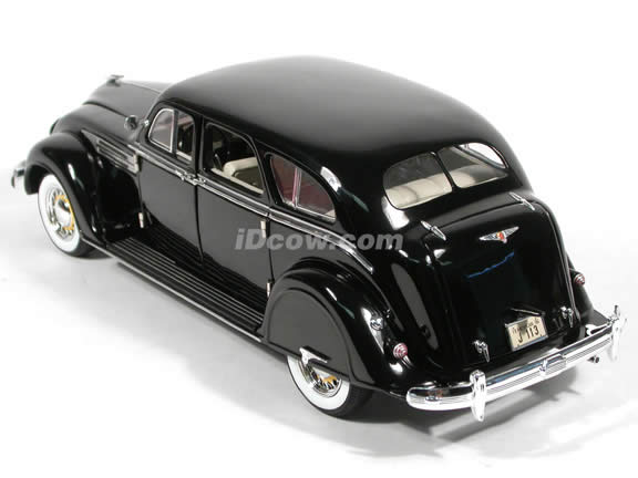 1936 Chrysler Airflow diecast model car 1:18 scale die cast by Signature Models - Black