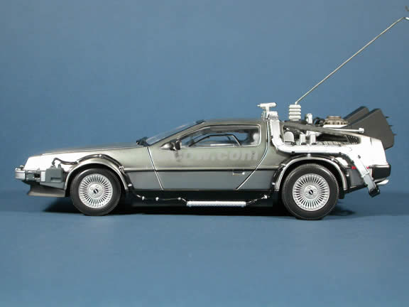 1982 DeLorean - Back To The Future I Diecast model car 1:18 scale die cast by Sun Star - Stainless Steel