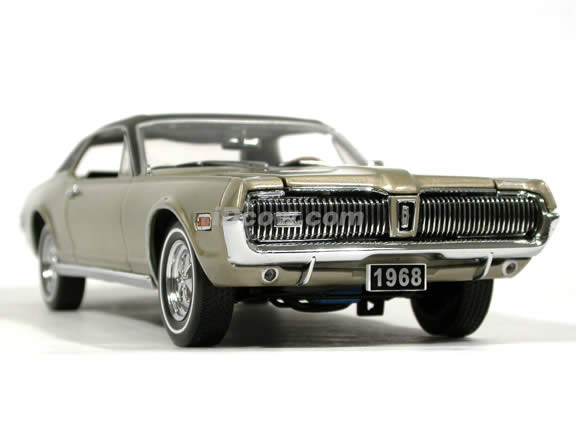 1968 Mercury Cougar XR7 Diecast model car 1:18 scale die cast by Sun Star - Pewter