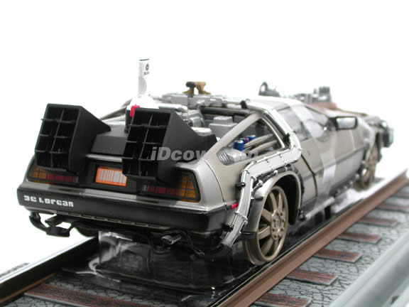 1982 DeLorean - Back To The Future III Diecast model car 1:18 scale die cast by Sun Star - Rail Road 2714