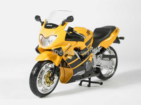 Honda CBR600 F4 Model Diecast Motorcycle 1:12 die cast by NewRay - Yellow