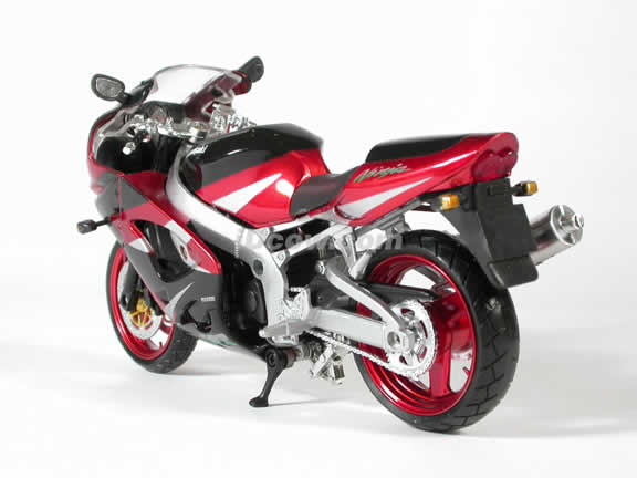 Kawasaki ZX-9R Model Diecast Motorcycle 1:12 die cast by NewRay - Red Black