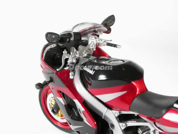 Kawasaki ZX-9R Model Diecast Motorcycle 1:12 die cast by NewRay - Red Black