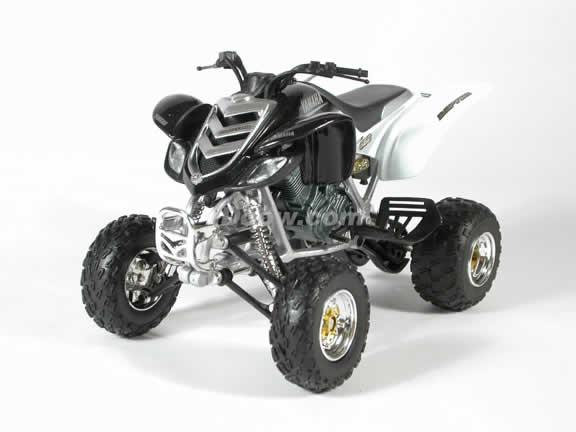 Yamaha Raptor 660R Model Diecast ATV 1:12 die cast by NewRay - Silver Black