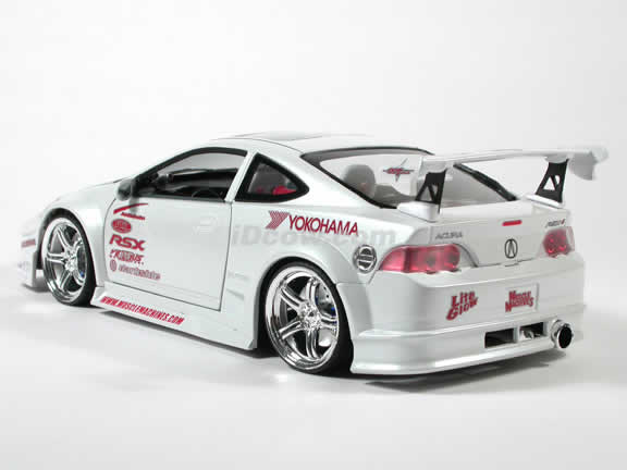 2002 Acura RSX diecast model car 1:18 scale die cast by Muscle Machines - White