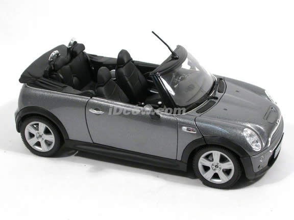 2006 Mini Cooper S diecast model car 1:18 scale cabrio by Welly - Metallic Grey Cabrio