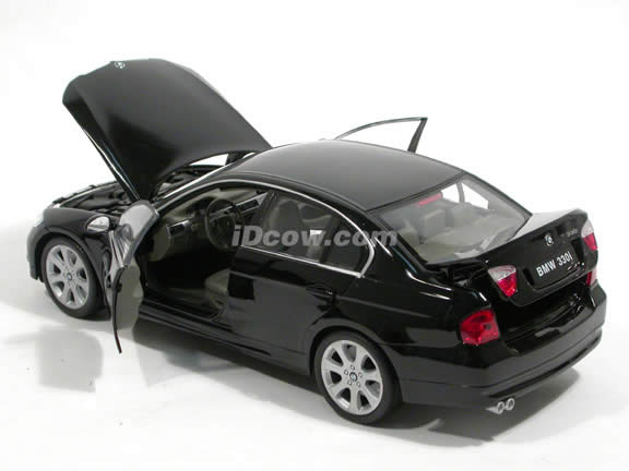 2008 BMW 330i diecast model car 1:18 scale die cast by Welly - Black 12561w
