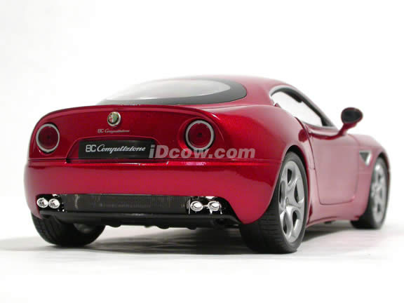 2008 Alfa Romeo 8C diecast model car 1:18 scale Competizione by Welly  - Red 18013w