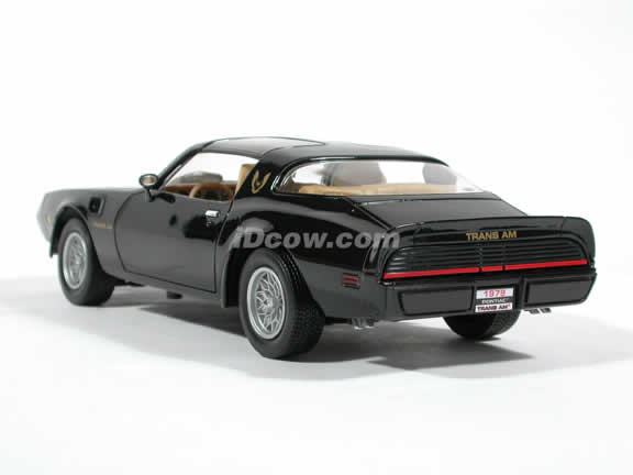 1979 Pontiac Firebird Trans Am diecast model car 1:18 scale die cast by Yat Ming - Black