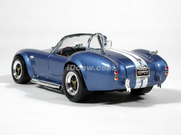 1964 Shelby Cobra 427 S/C diecast model car 1:18 scale die cast by Yat Ming - Blue and White Racing Stripes