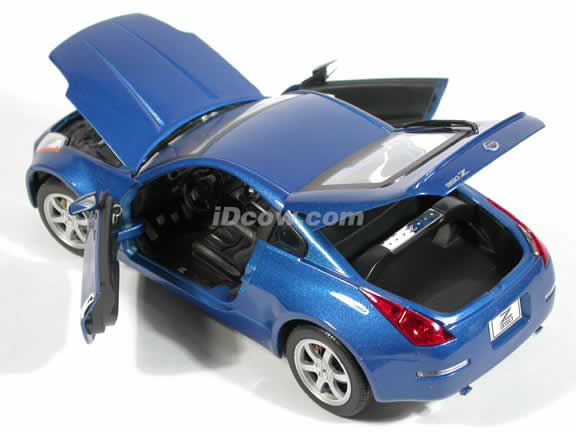 2003 Nissan 350Z diecast model car 1:18 scale die cast by Yat Ming - Blue